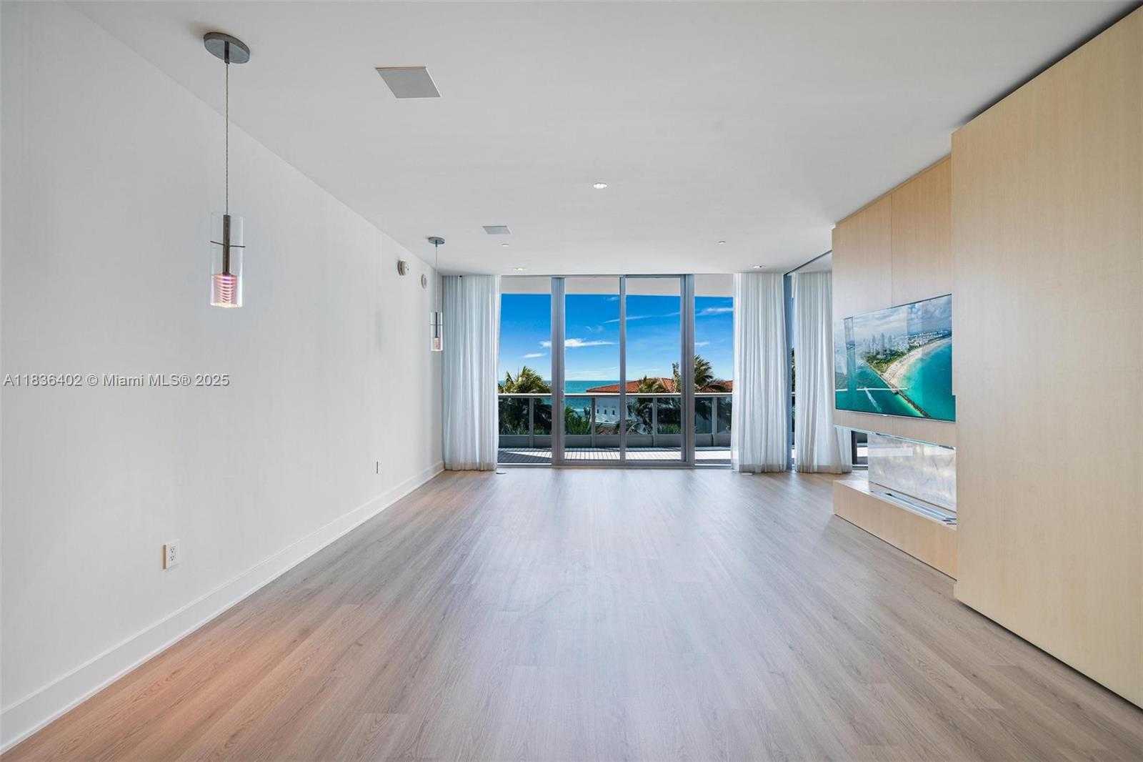 Small Image of 5959 COLLINS AVE #705, Miami Beach Number 10