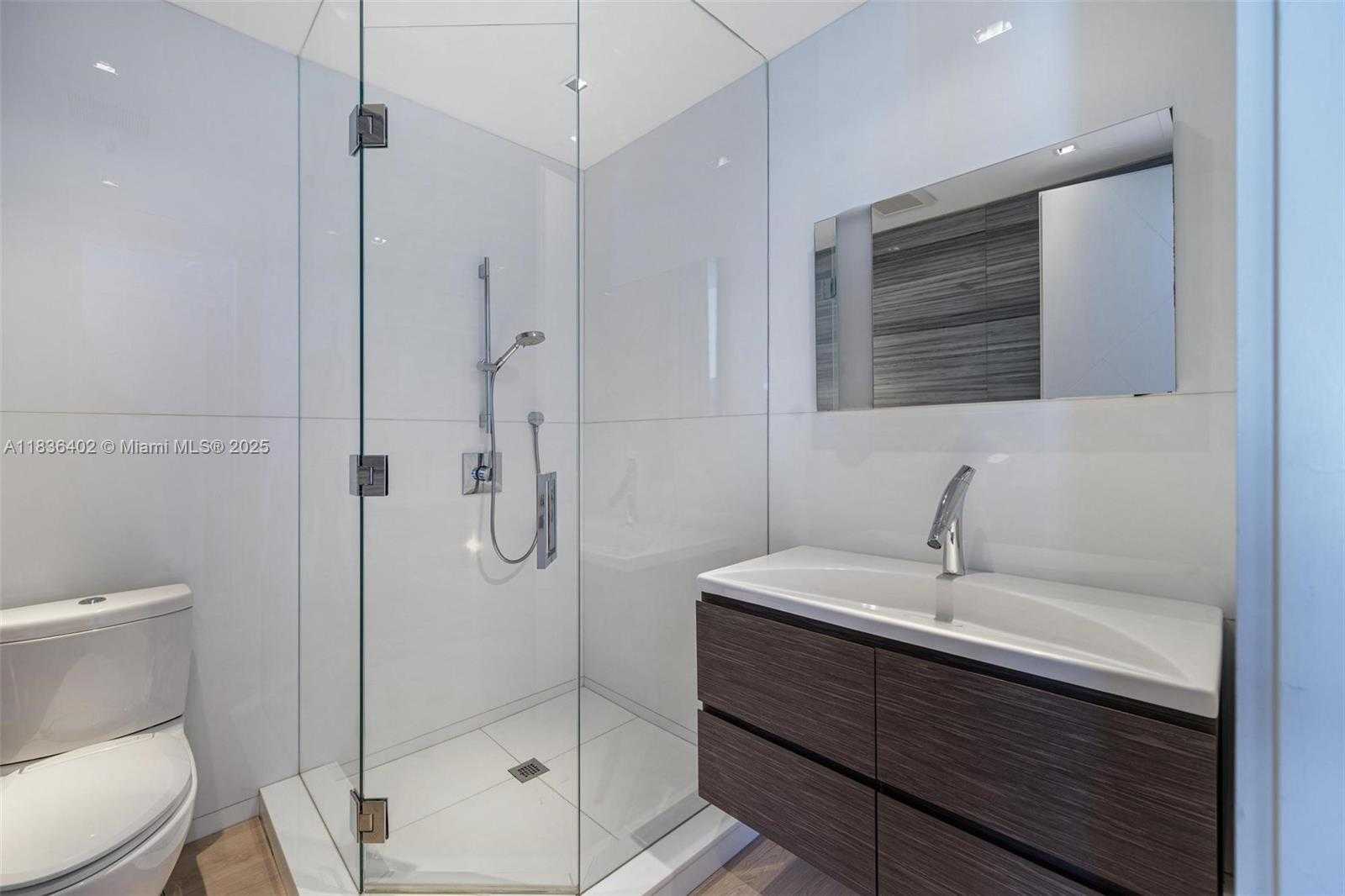 Small Image of 5959 COLLINS AVE #705, Miami Beach Number 16