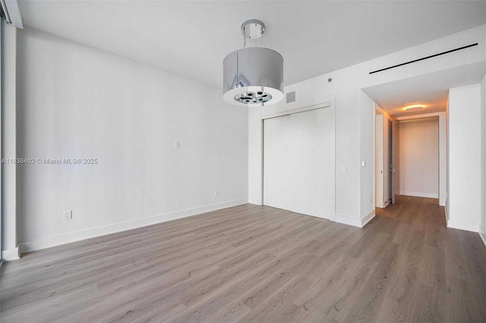 Small Image of 5959 COLLINS AVE #705, Miami Beach Number 17