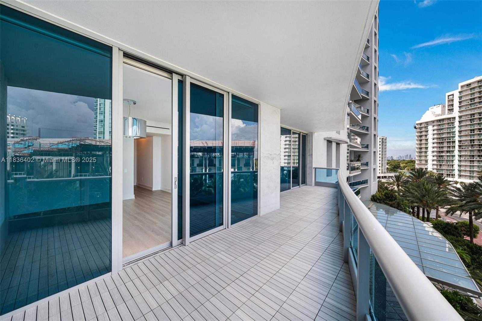 Small Image of 5959 COLLINS AVE #705, Miami Beach Number 19