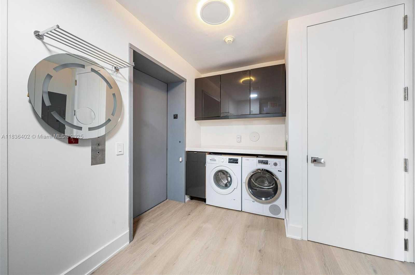 Small Image of 5959 COLLINS AVE #705, Miami Beach Number 20