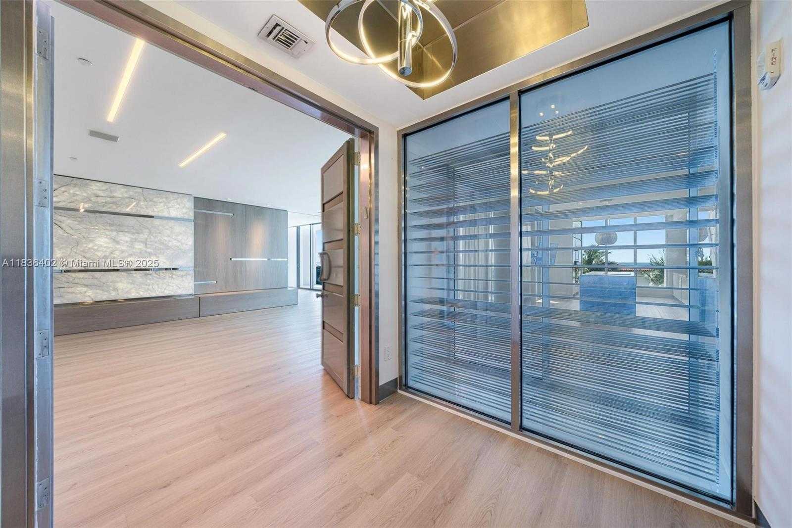Small Image of 5959 COLLINS AVE #705, Miami Beach Number 21