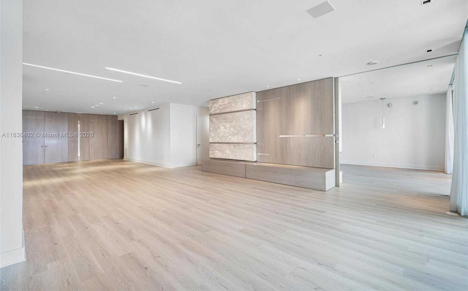 Small Image of 5959 COLLINS AVE #705, Miami Beach Number 8