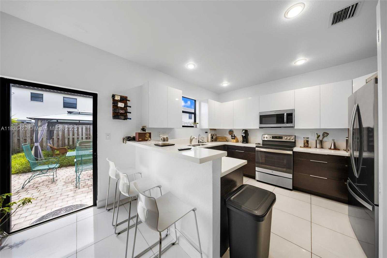 Small Image of 8877 NORTH WEST 103RD AVE, Doral Number 10