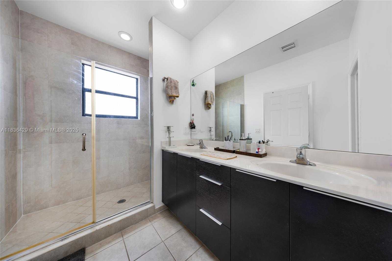 Small Image of 8877 NORTH WEST 103RD AVE, Doral Number 23