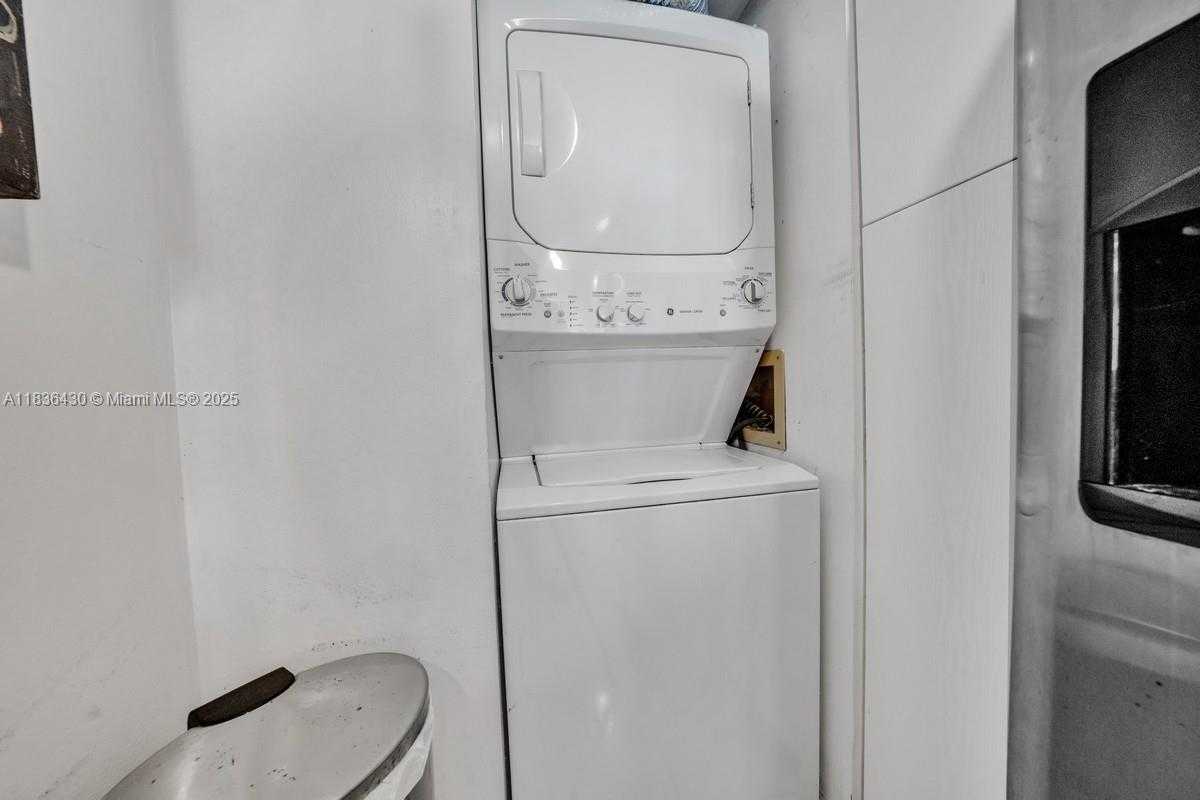 Small Image of 1717 NORTH BAYSHORE DR #A-3237, Miami Number 17