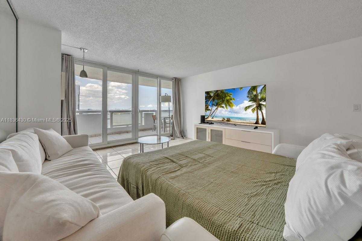 Small Image of 1717 NORTH BAYSHORE DR #A-3237, Miami Number 22