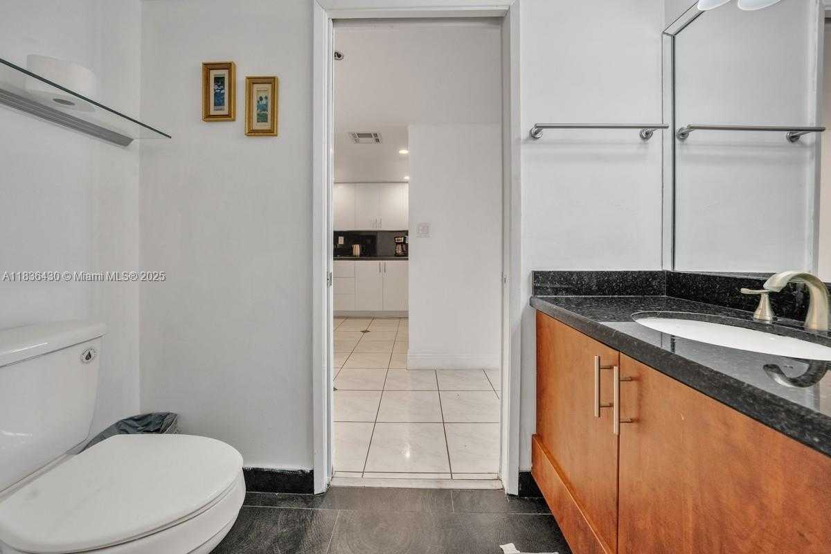 Small Image of 1717 NORTH BAYSHORE DR #A-3237, Miami Number 24