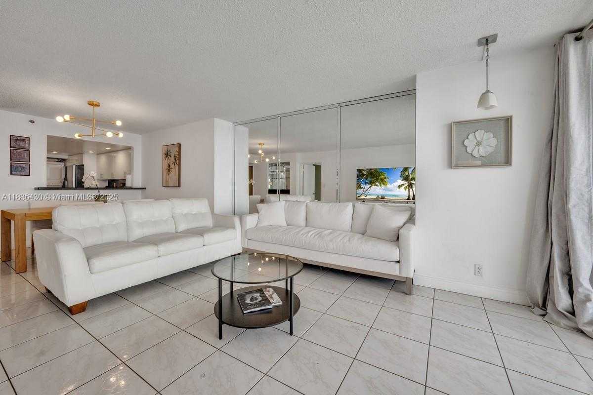 Small Image of 1717 NORTH BAYSHORE DR #A-3237, Miami Number 4