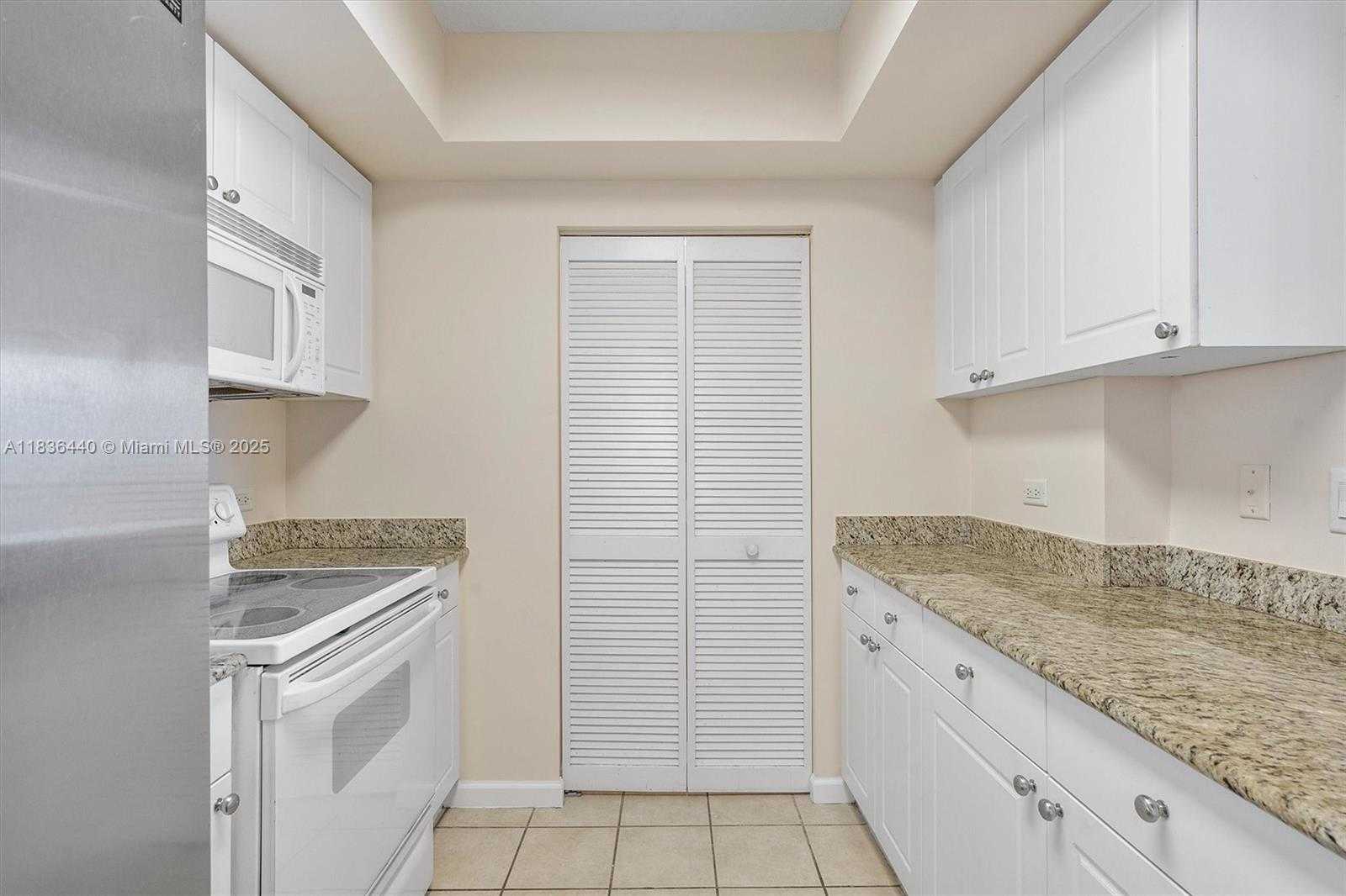 Small Image of 19501 WEST COUNTRY CLUB DR #912, Aventura Number 20