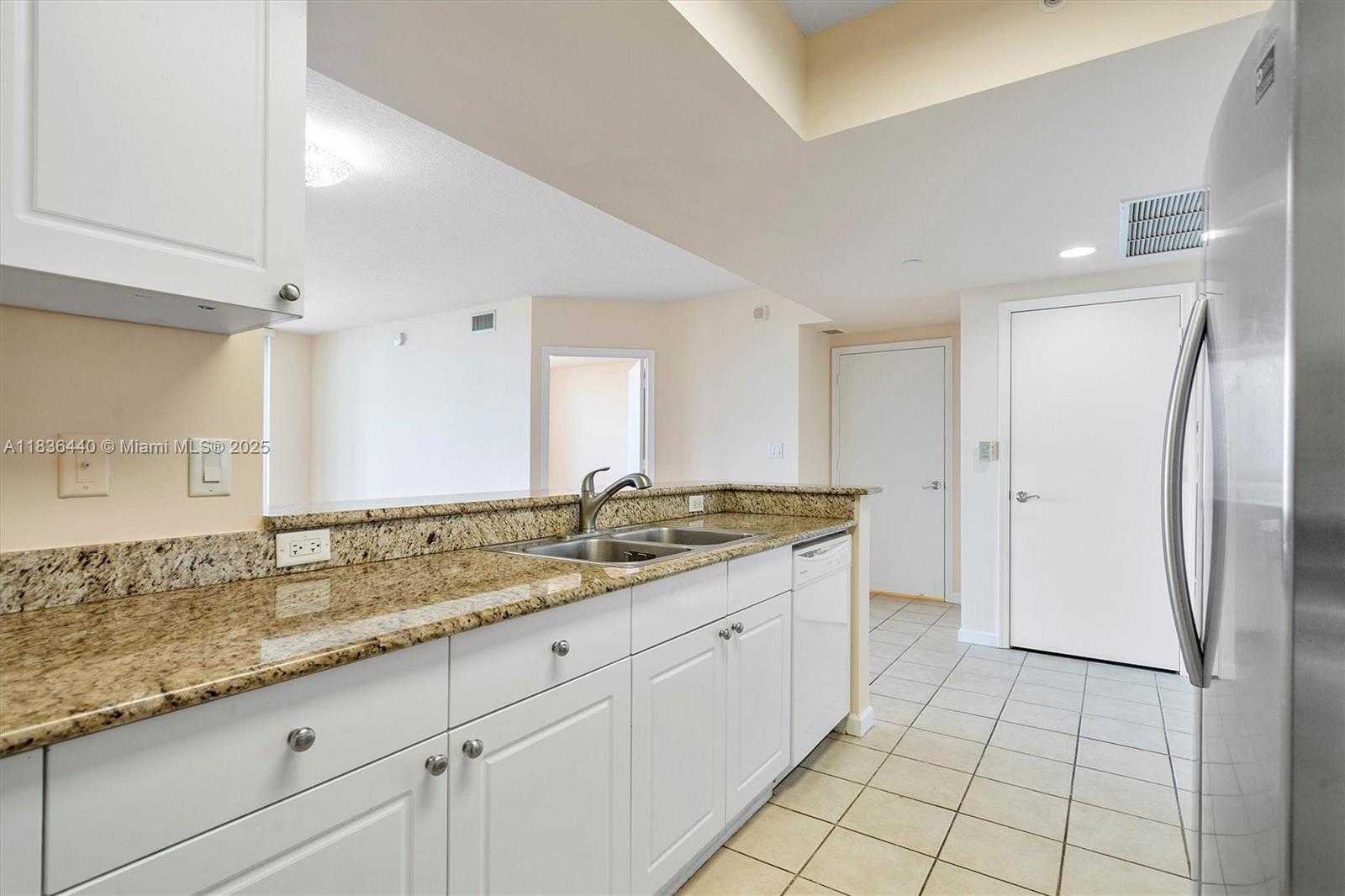 Small Image of 19501 WEST COUNTRY CLUB DR #912, Aventura Number 25
