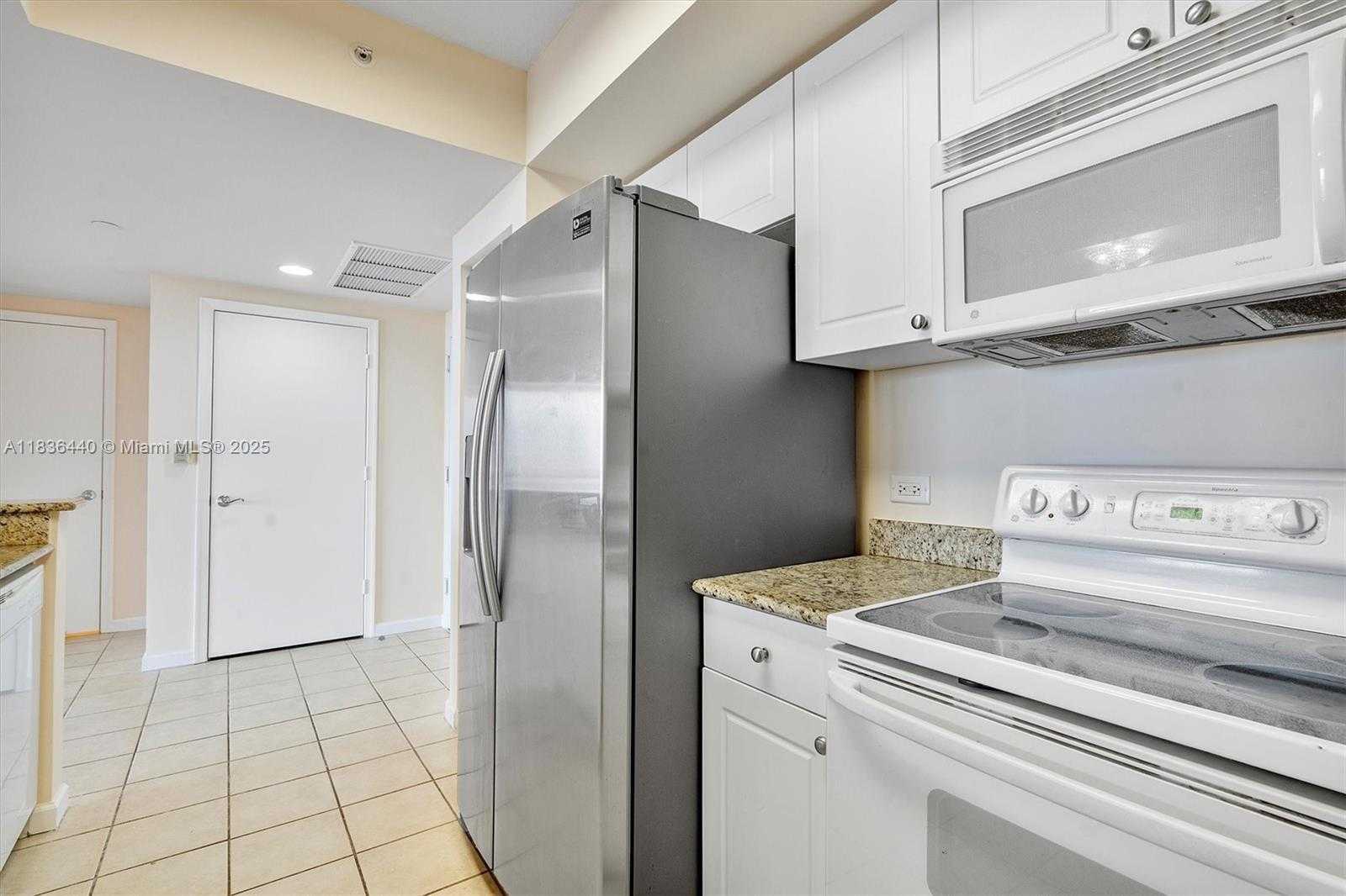 Small Image of 19501 WEST COUNTRY CLUB DR #912, Aventura Number 26