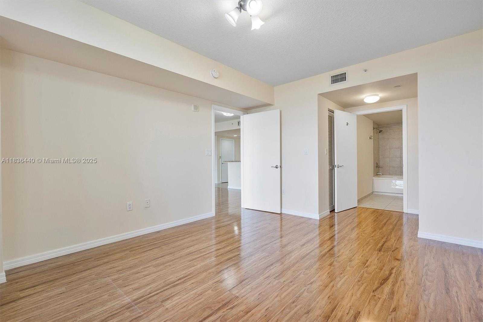Small Image of 19501 WEST COUNTRY CLUB DR #912, Aventura Number 30