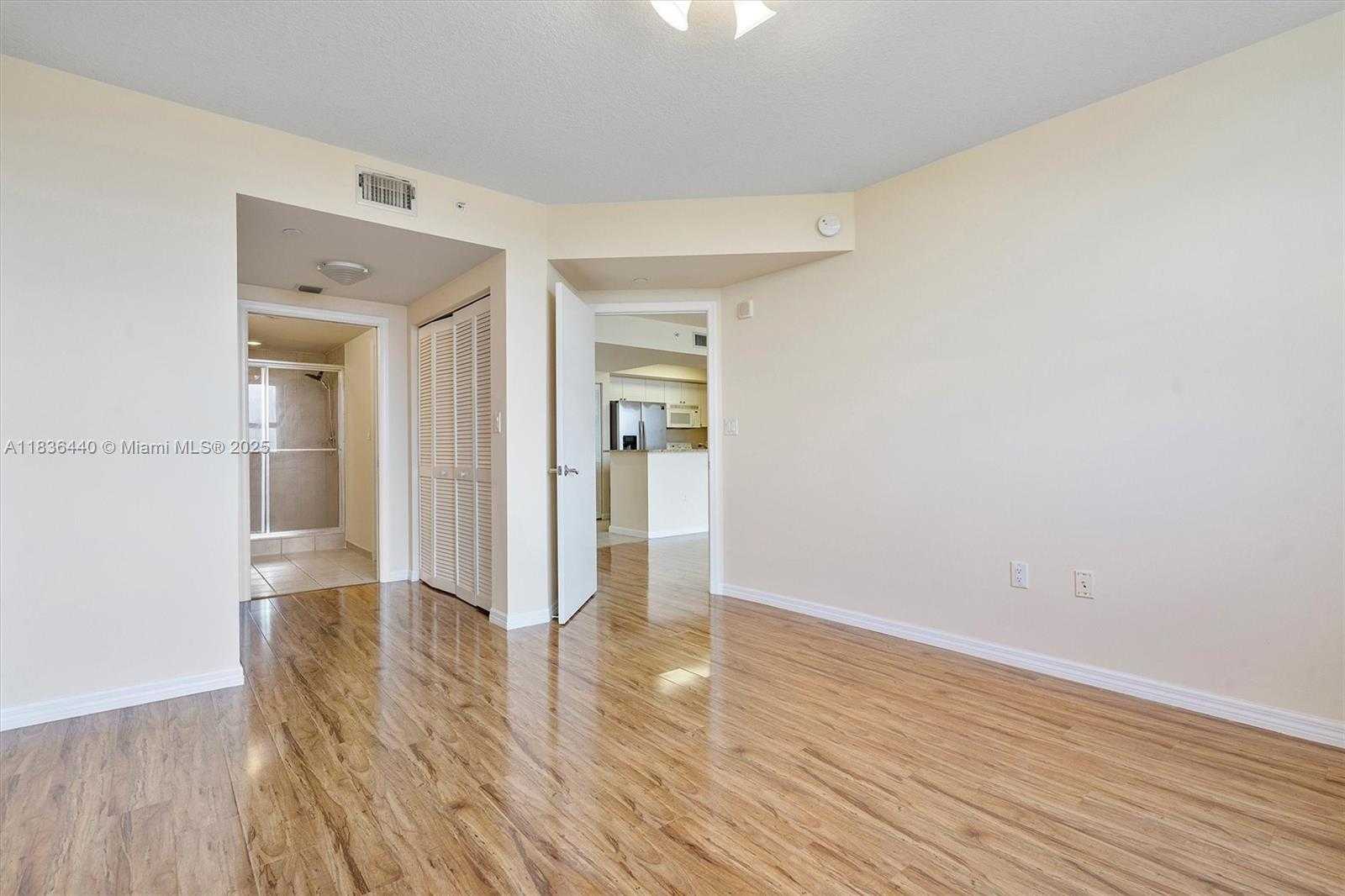 Small Image of 19501 WEST COUNTRY CLUB DR #912, Aventura Number 39
