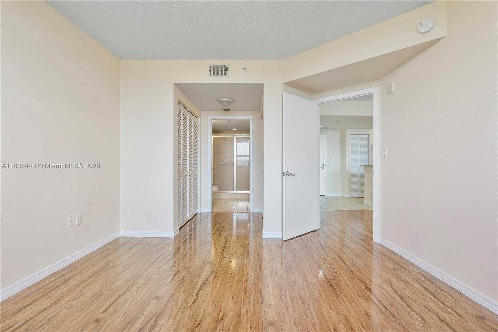 Small Image of 19501 WEST COUNTRY CLUB DR #912, Aventura Number 40