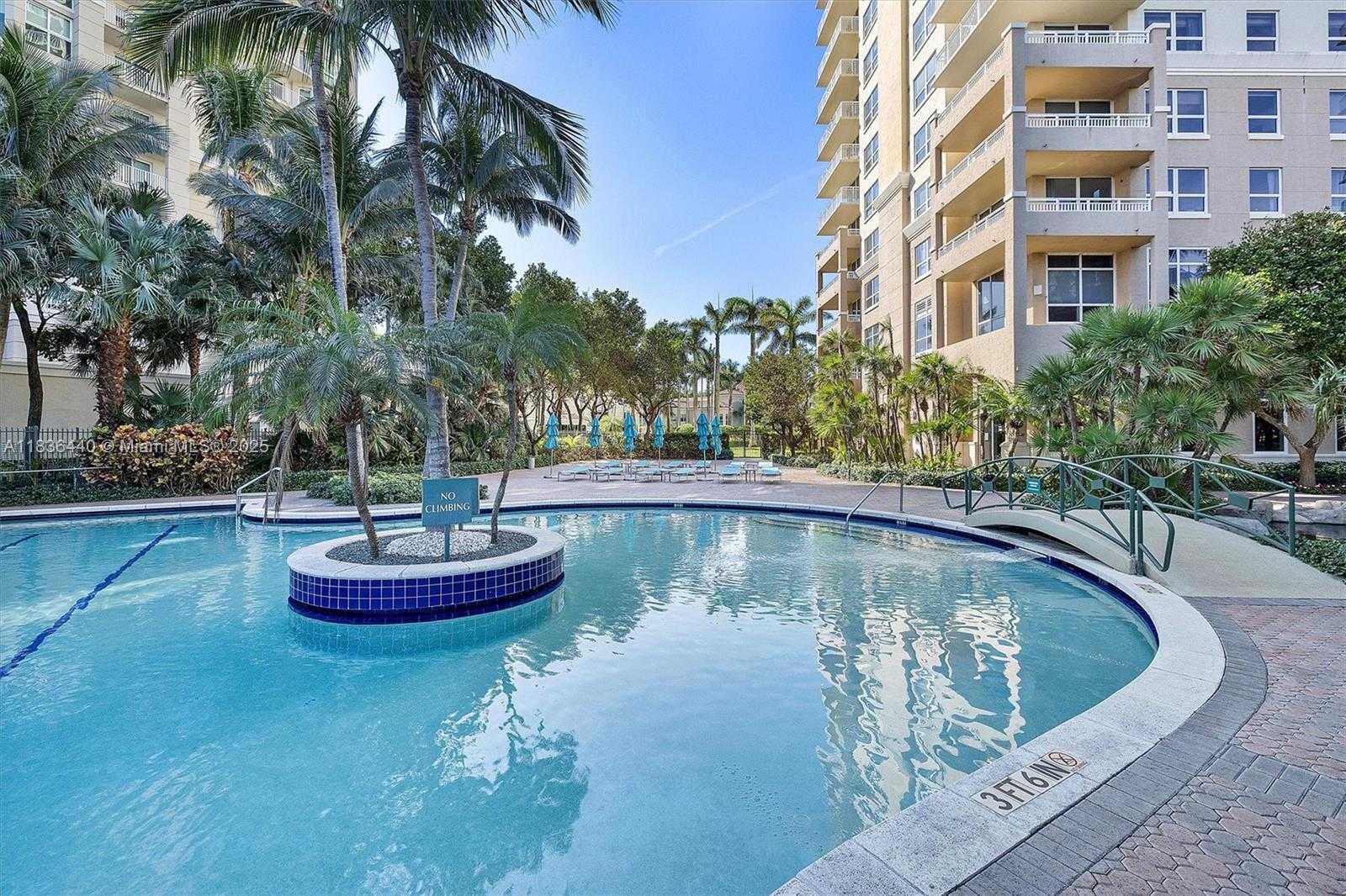Small Image of 19501 WEST COUNTRY CLUB DR #912, Aventura Number 60