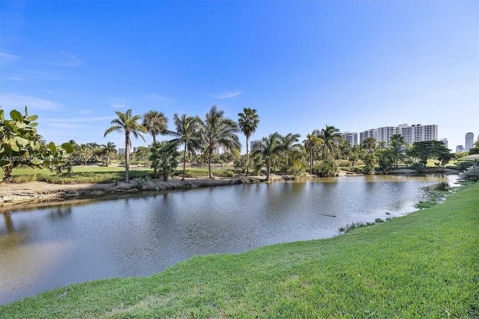 Small Image of 19501 WEST COUNTRY CLUB DR #912, Aventura Number 66