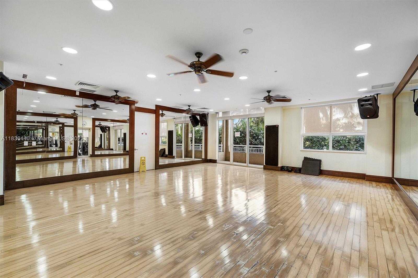 Small Image of 19501 WEST COUNTRY CLUB DR #912, Aventura Number 73