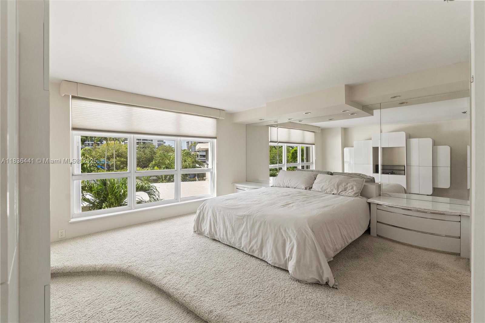 Small Image of 3500 MYSTIC POINTE DR #306, Aventura Number 11