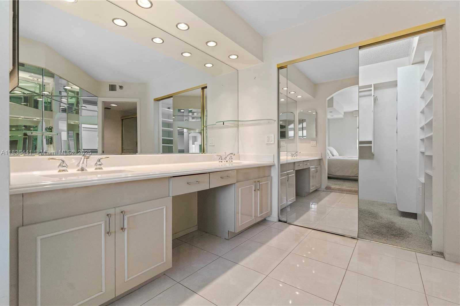 Small Image of 3500 MYSTIC POINTE DR #306, Aventura Number 13