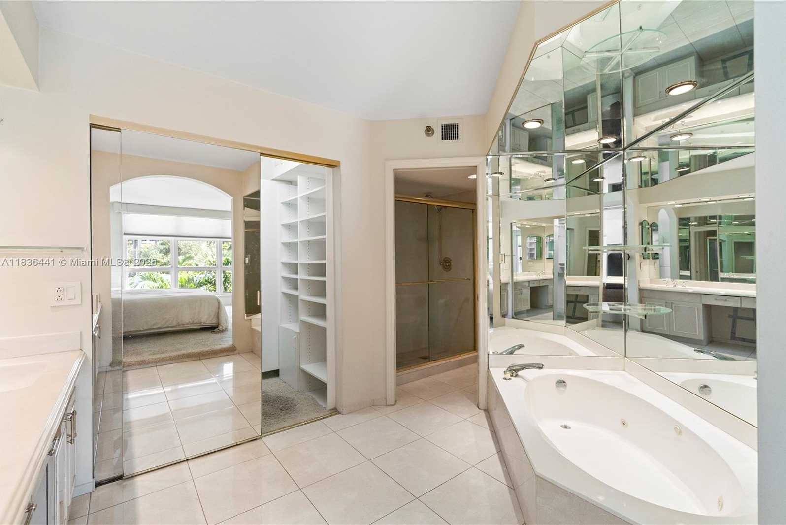 Small Image of 3500 MYSTIC POINTE DR #306, Aventura Number 14