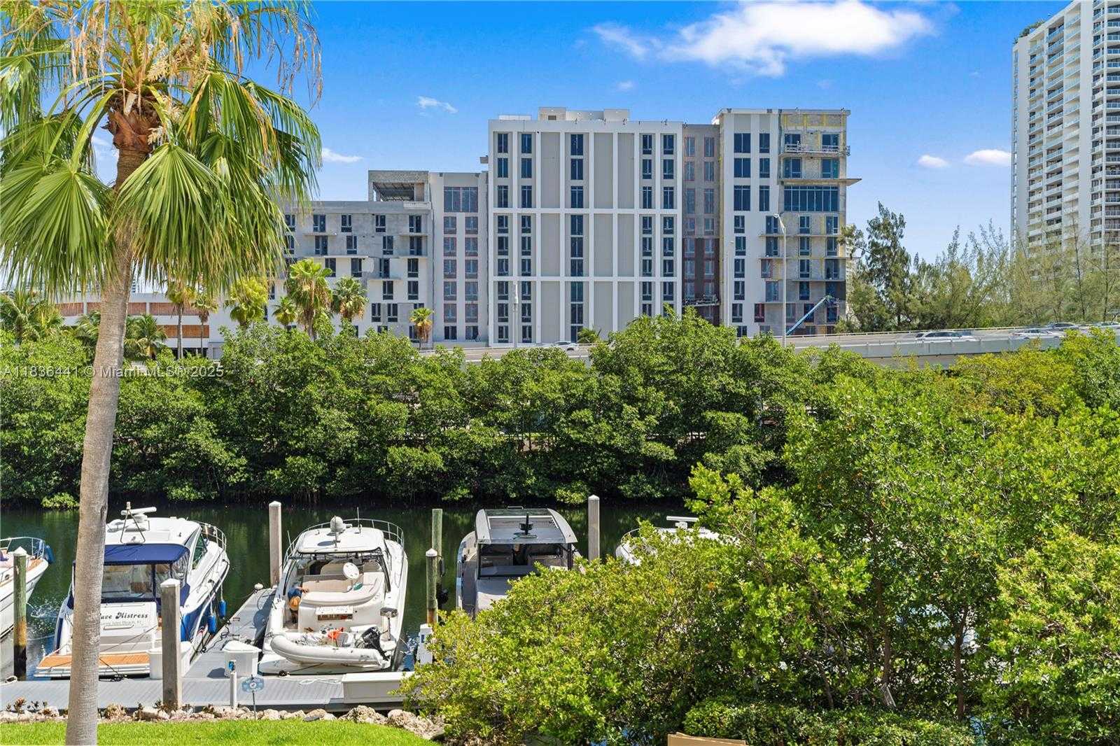 Small Image of 3500 MYSTIC POINTE DR #306, Aventura Number 17