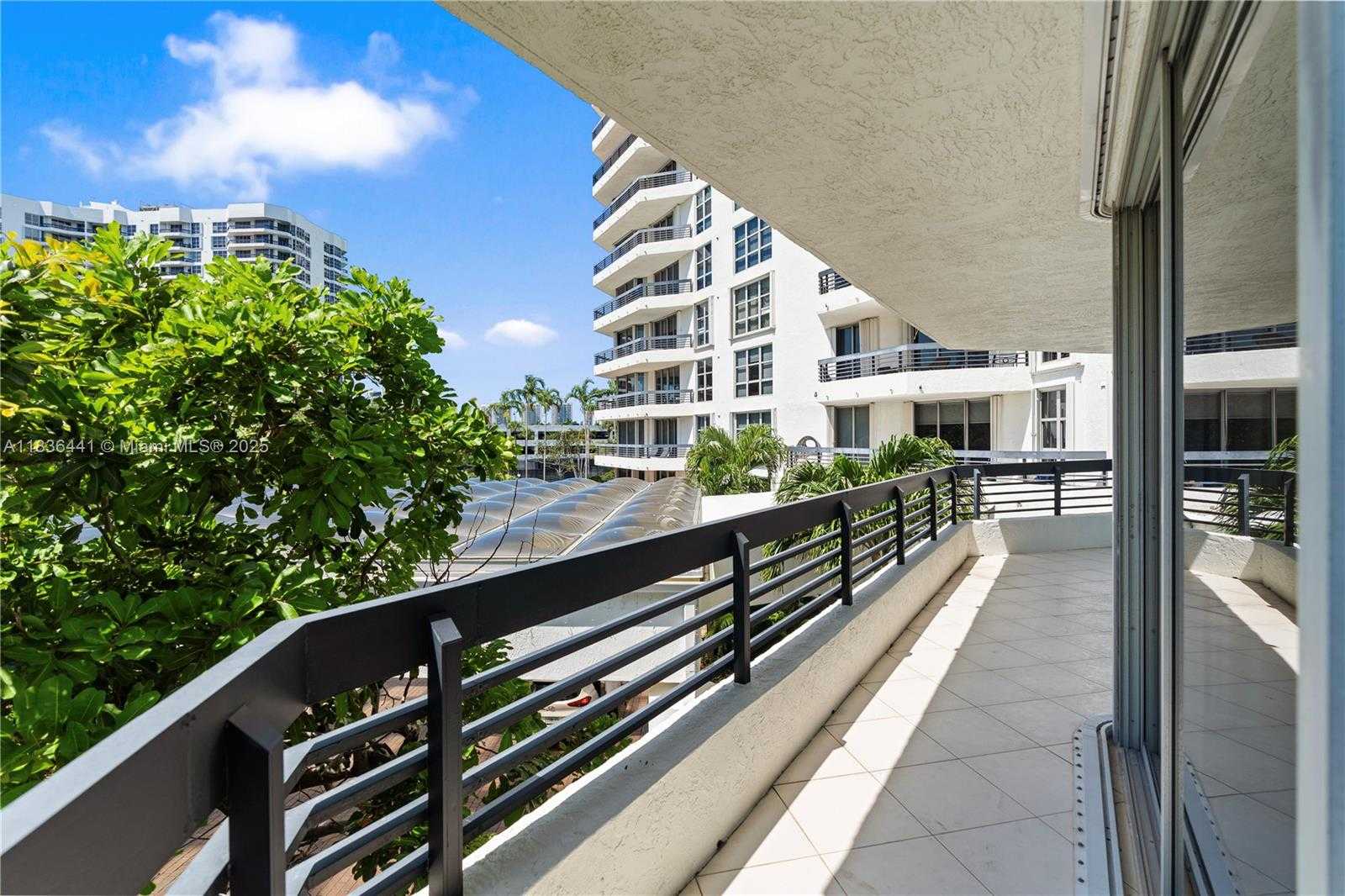 Small Image of 3500 MYSTIC POINTE DR #306, Aventura Number 19