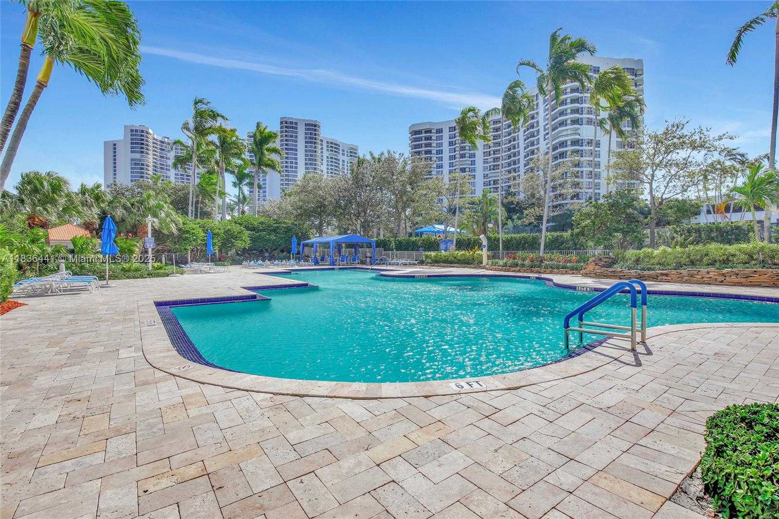 Small Image of 3500 MYSTIC POINTE DR #306, Aventura Number 30
