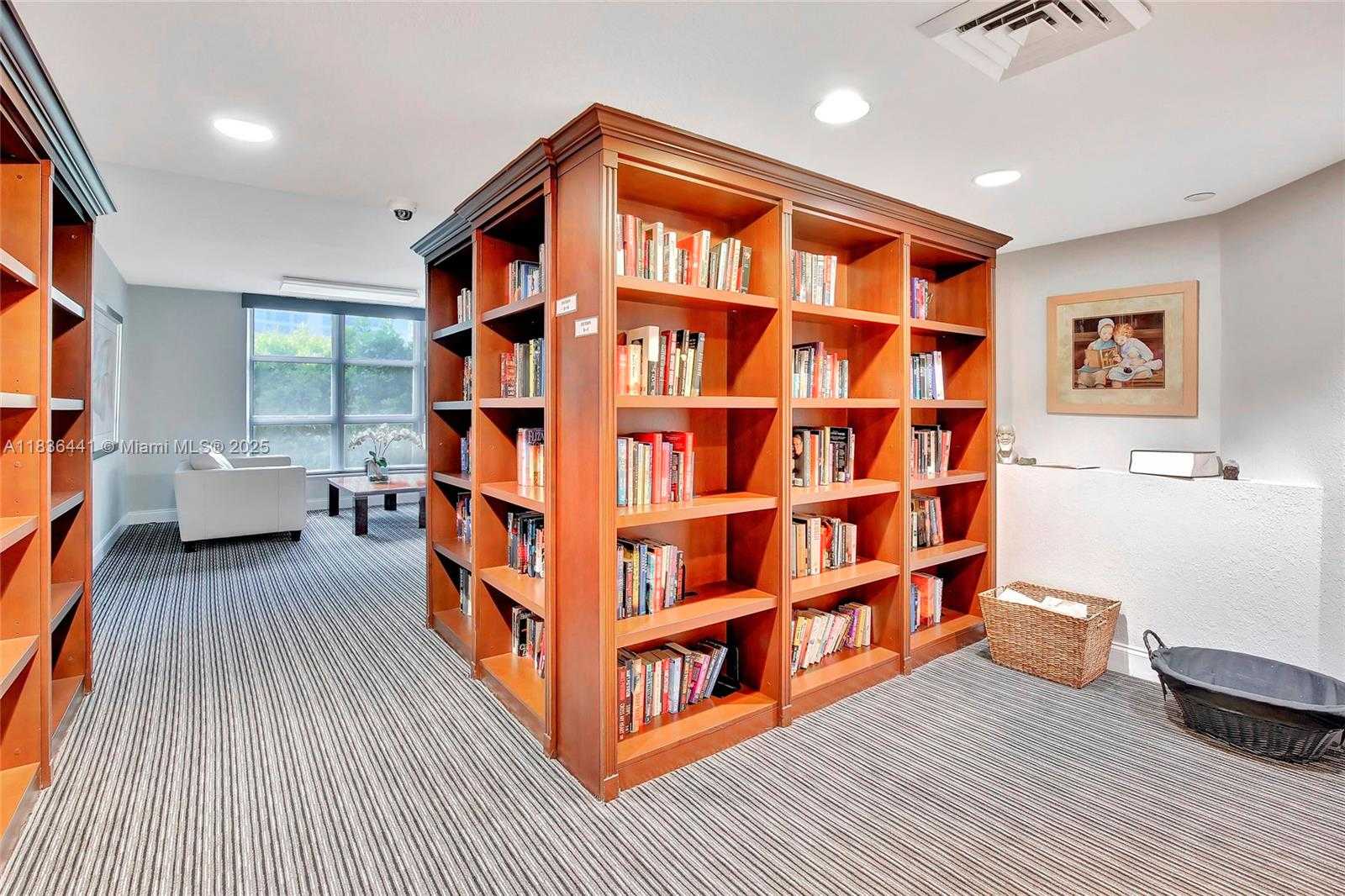 Small Image of 3500 MYSTIC POINTE DR #306, Aventura Number 41