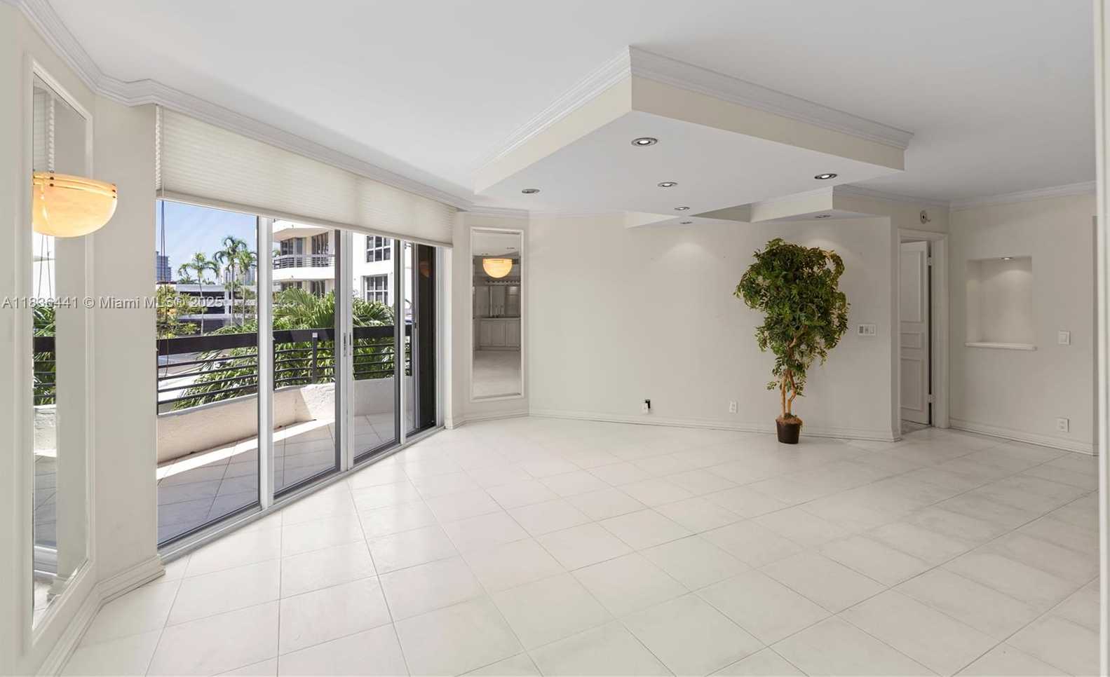 Small Image of 3500 MYSTIC POINTE DR #306, Aventura Number 6