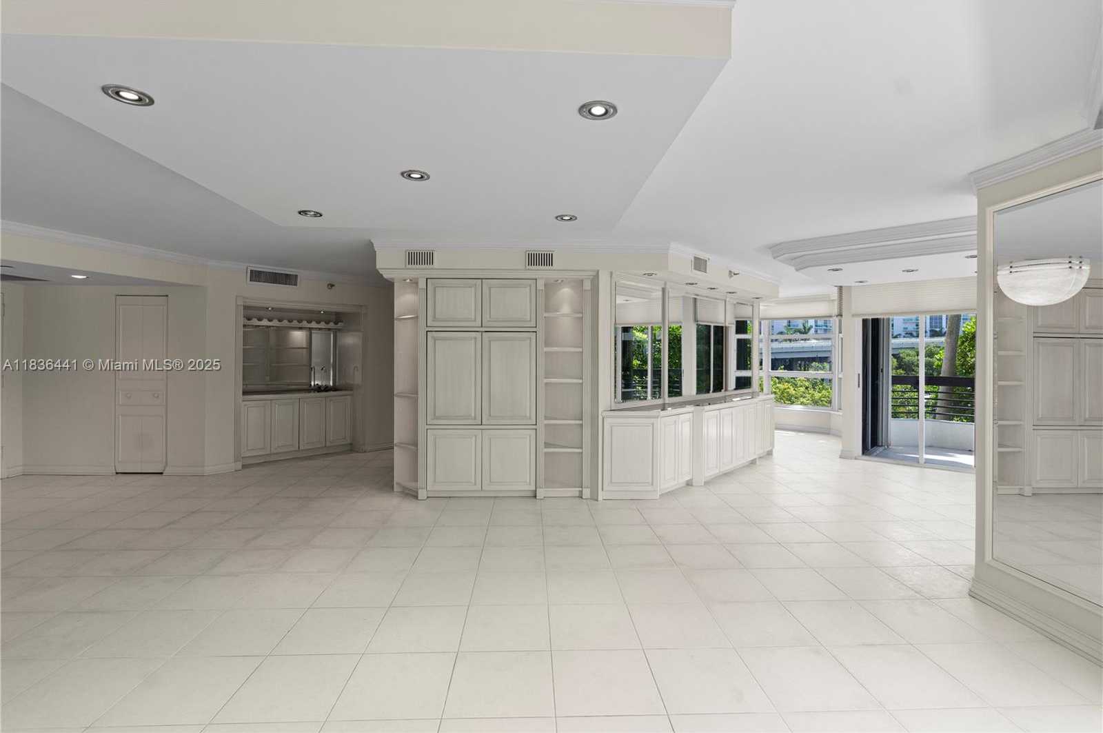 Small Image of 3500 MYSTIC POINTE DR #306, Aventura Number 8
