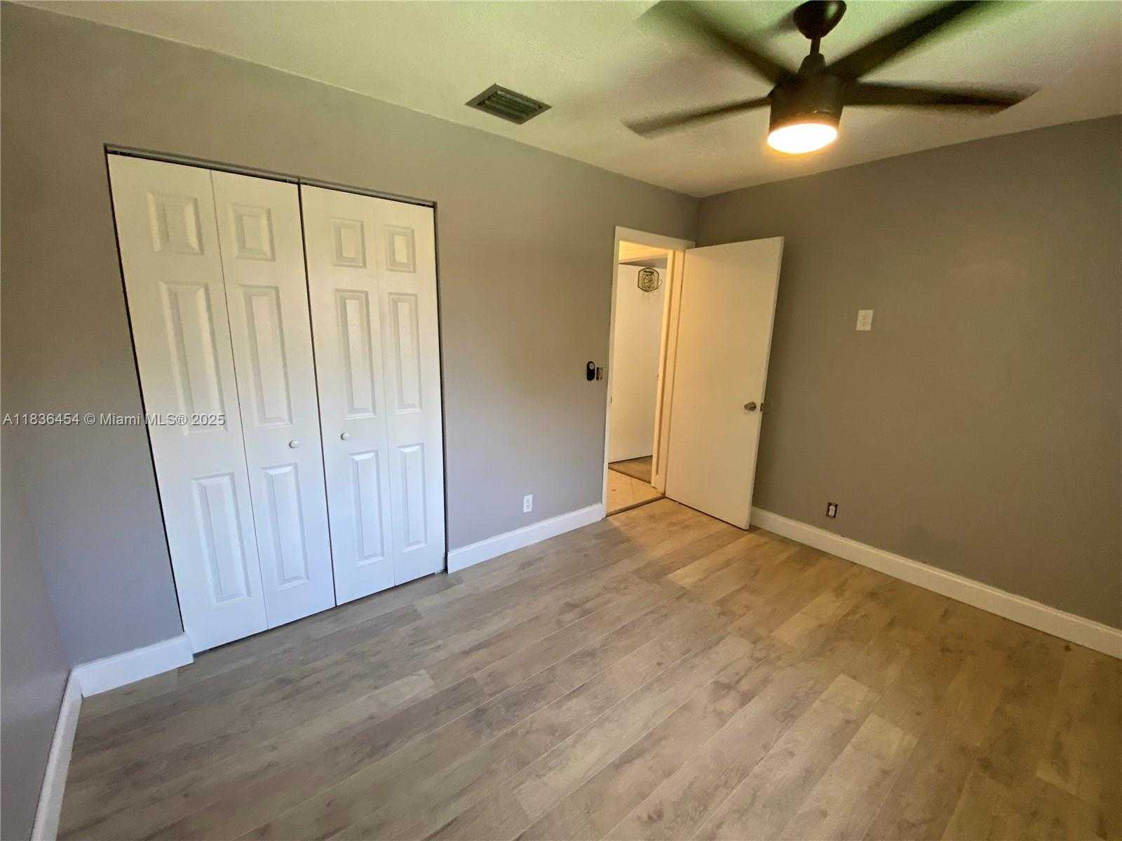 Small Image of 2031 SOUTH WEST 81ST WAY, Davie Number 11