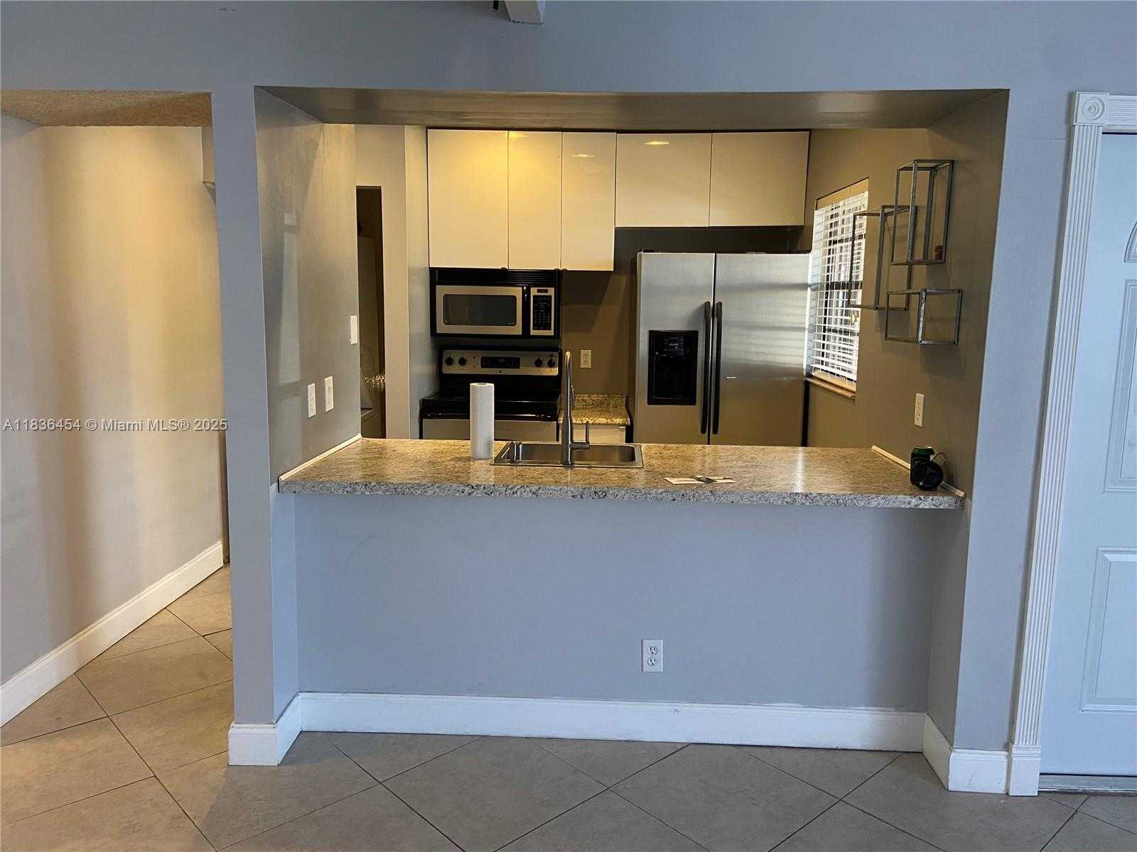 Small Image of 2031 SOUTH WEST 81ST WAY, Davie Number 18