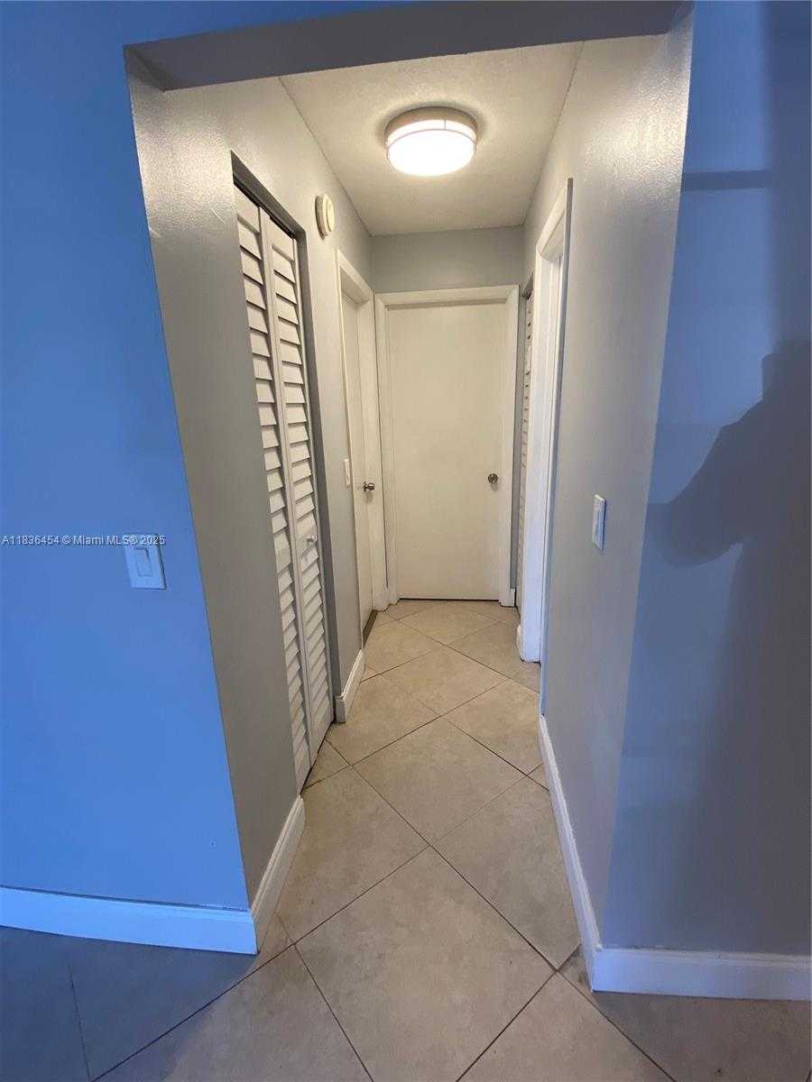 Small Image of 2031 SOUTH WEST 81ST WAY, Davie Number 20