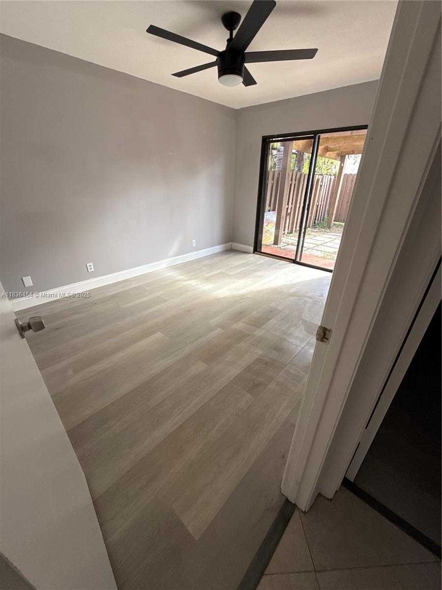 Small Image of 2031 SOUTH WEST 81ST WAY, Davie Number 24