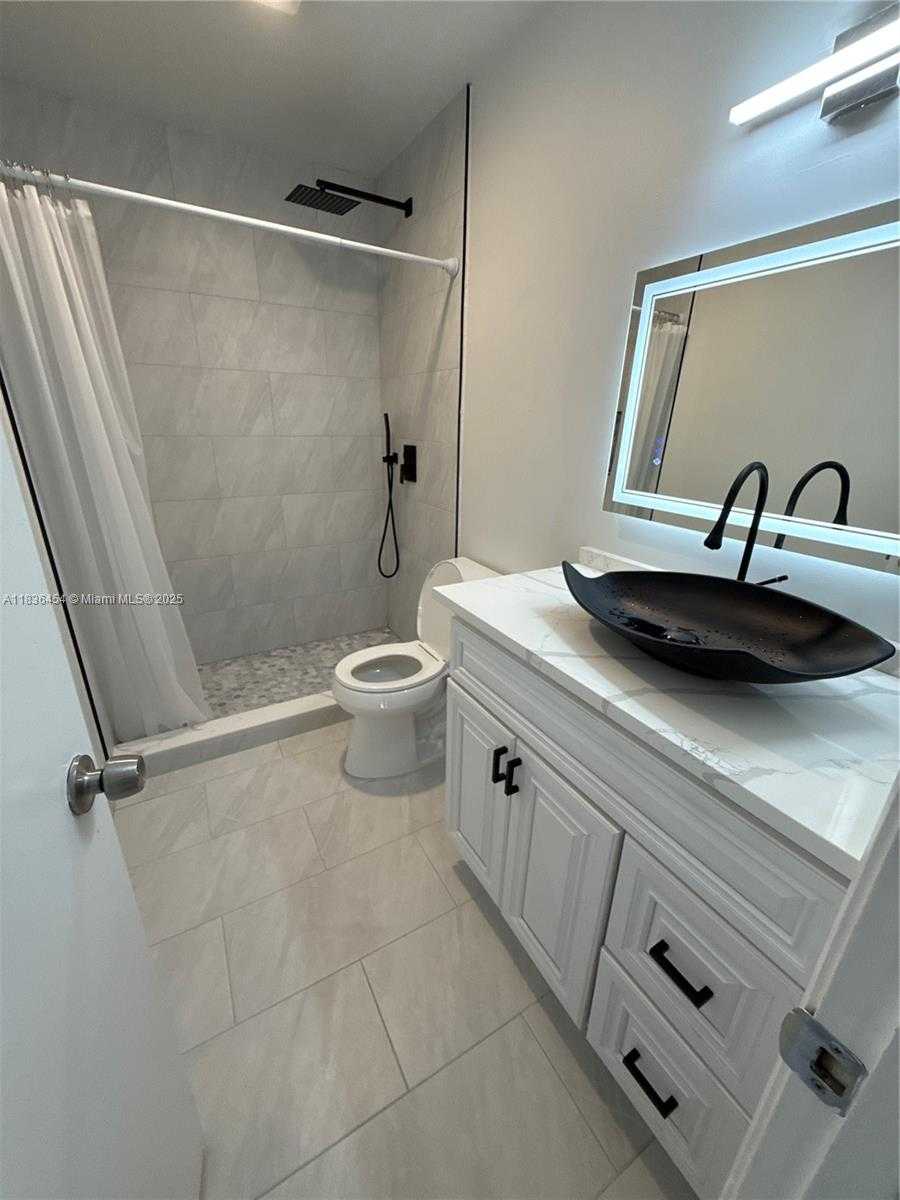 Small Image of 2031 SOUTH WEST 81ST WAY, Davie Number 25