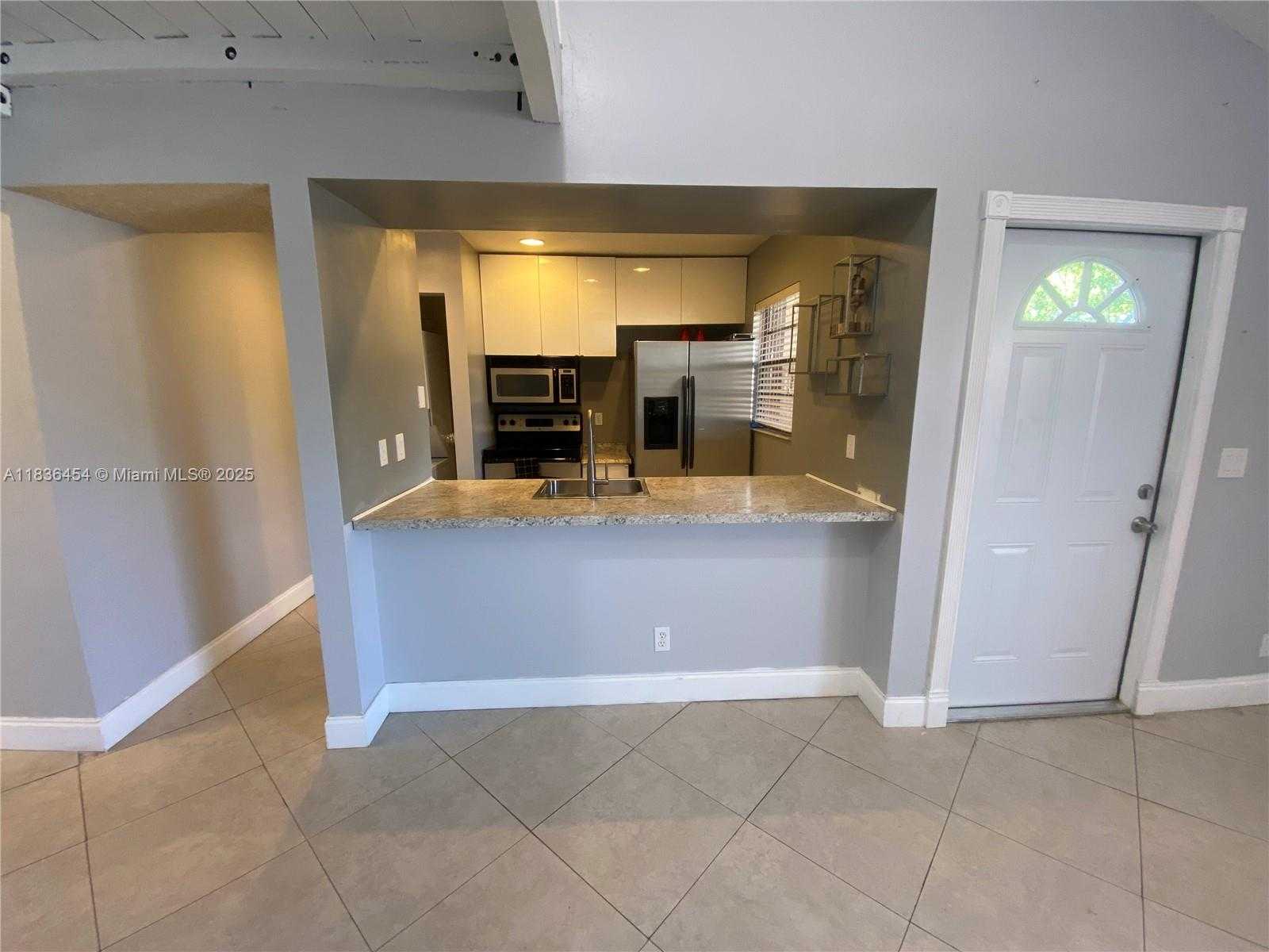 Small Image of 2031 SOUTH WEST 81ST WAY, Davie Number 3