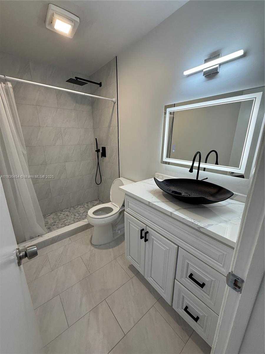 Small Image of 2031 SOUTH WEST 81ST WAY, Davie Number 7