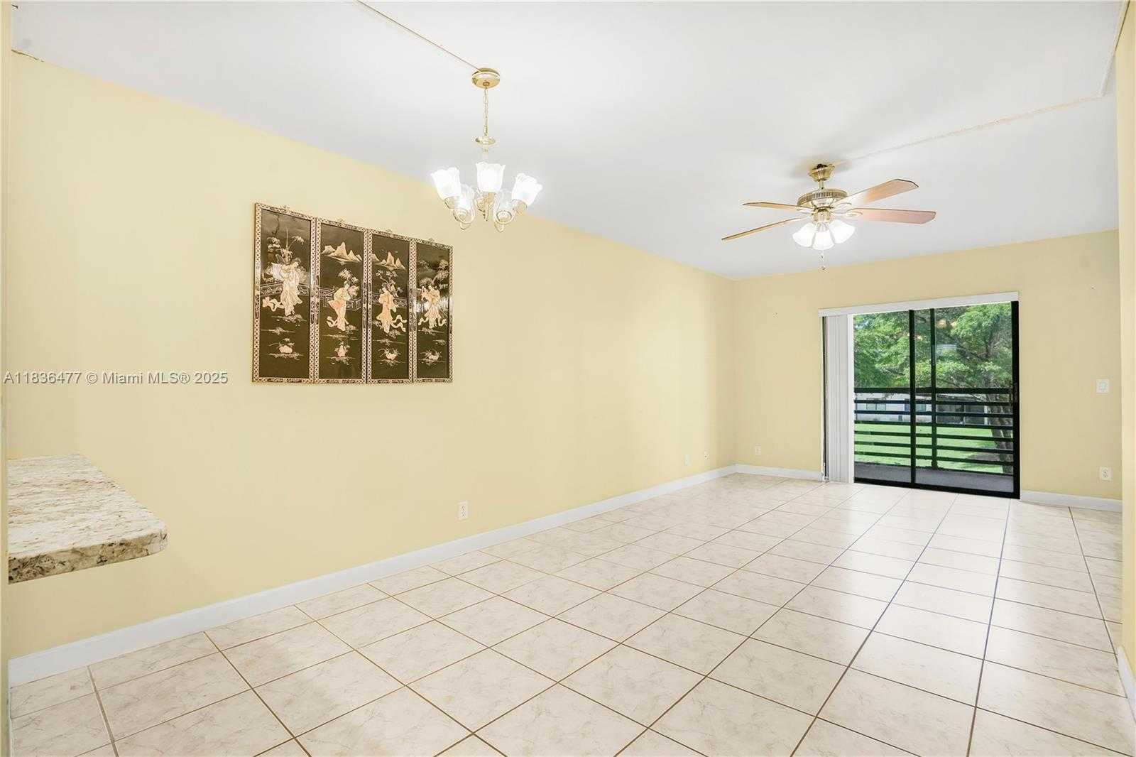 Small Image of 10332 SUNRISE LAKES BLVD #206, Sunrise Number 2