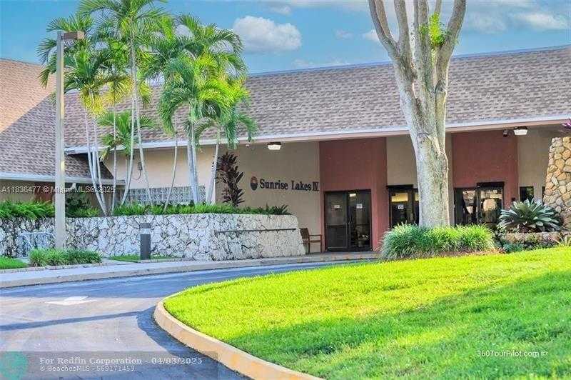 Small Image of 10332 SUNRISE LAKES BLVD #206, Sunrise Number 29