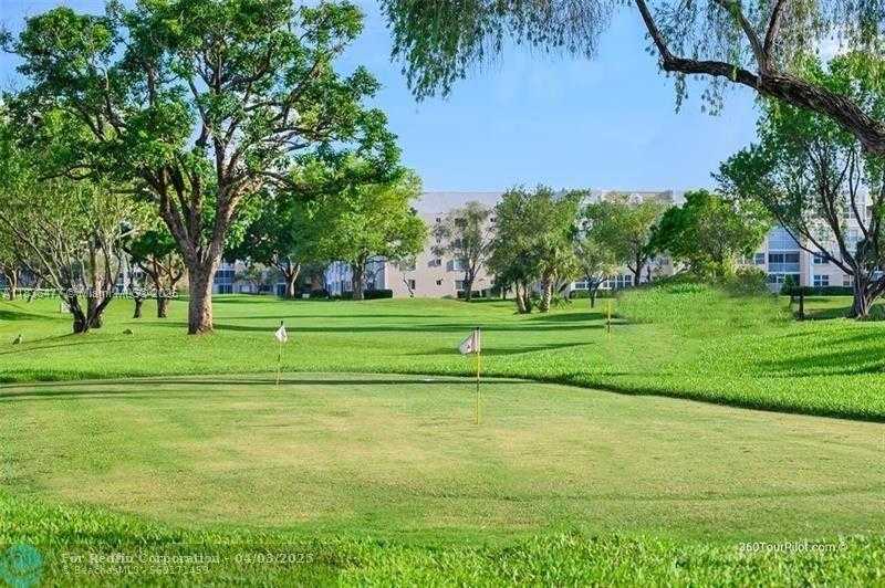 Small Image of 10332 SUNRISE LAKES BLVD #206, Sunrise Number 39
