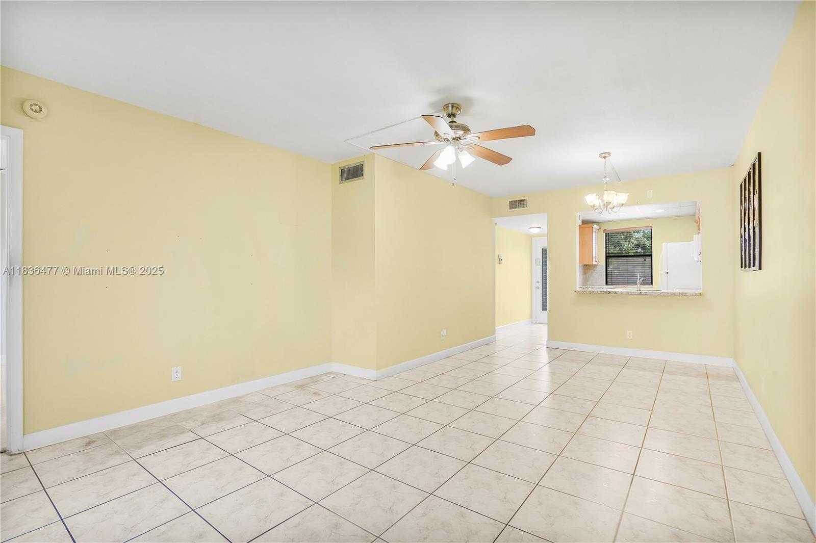 Small Image of 10332 SUNRISE LAKES BLVD #206, Sunrise Number 8