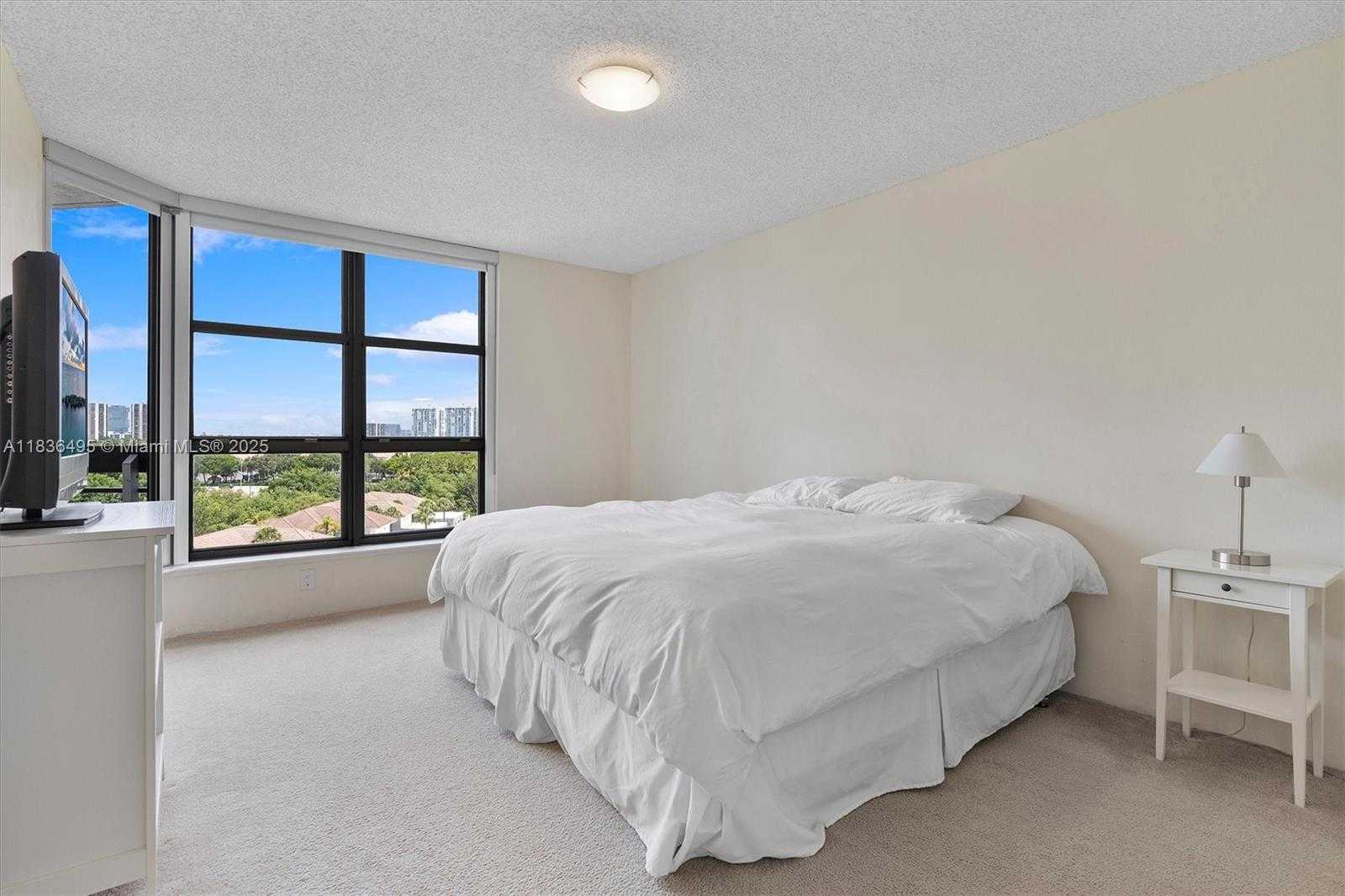 Small Image of 3530 MYSTIC POINTE DR #808, Aventura Number 15