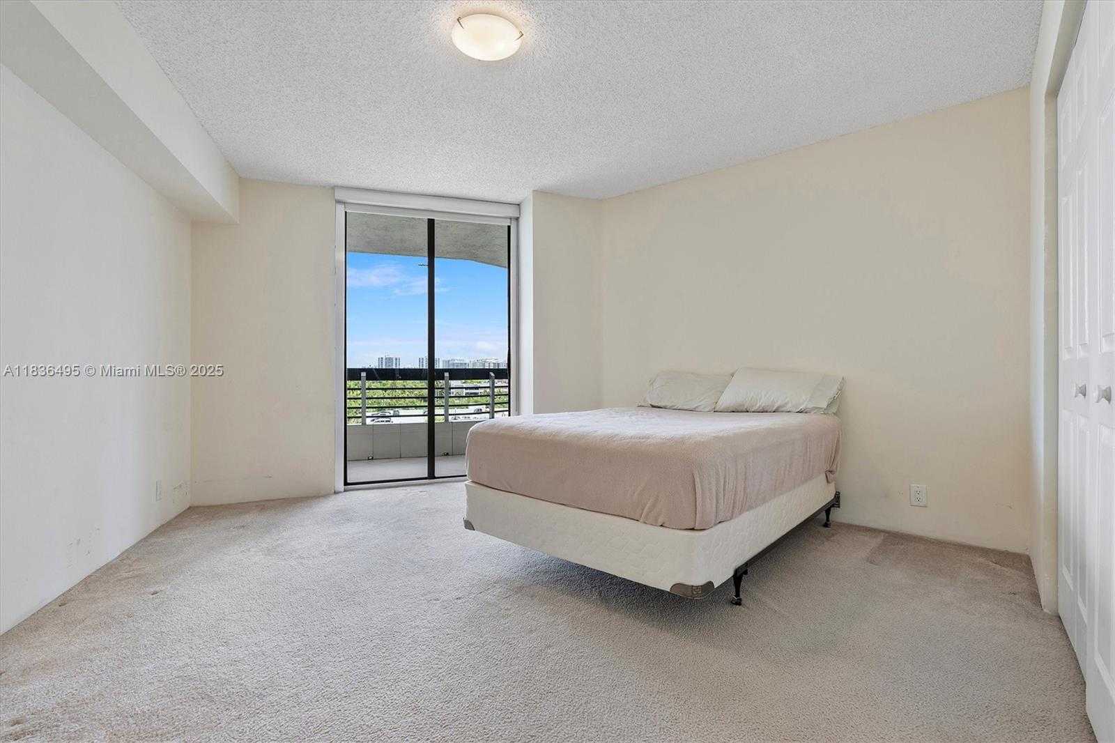 Small Image of 3530 MYSTIC POINTE DR #808, Aventura Number 21
