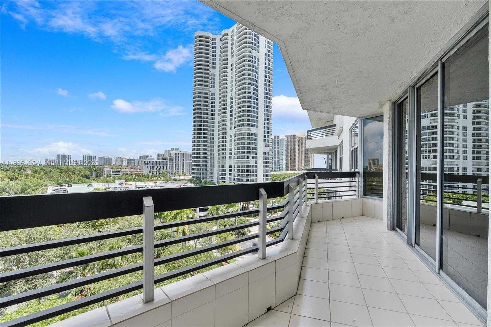Small Image of 3530 MYSTIC POINTE DR #808, Aventura Number 26