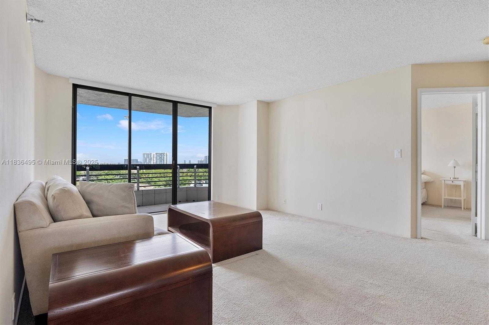 Small Image of 3530 MYSTIC POINTE DR #808, Aventura Number 3