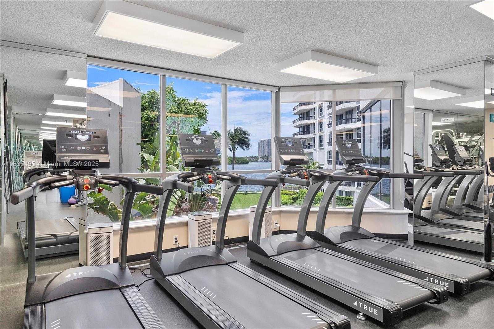 Small Image of 3530 MYSTIC POINTE DR #808, Aventura Number 33