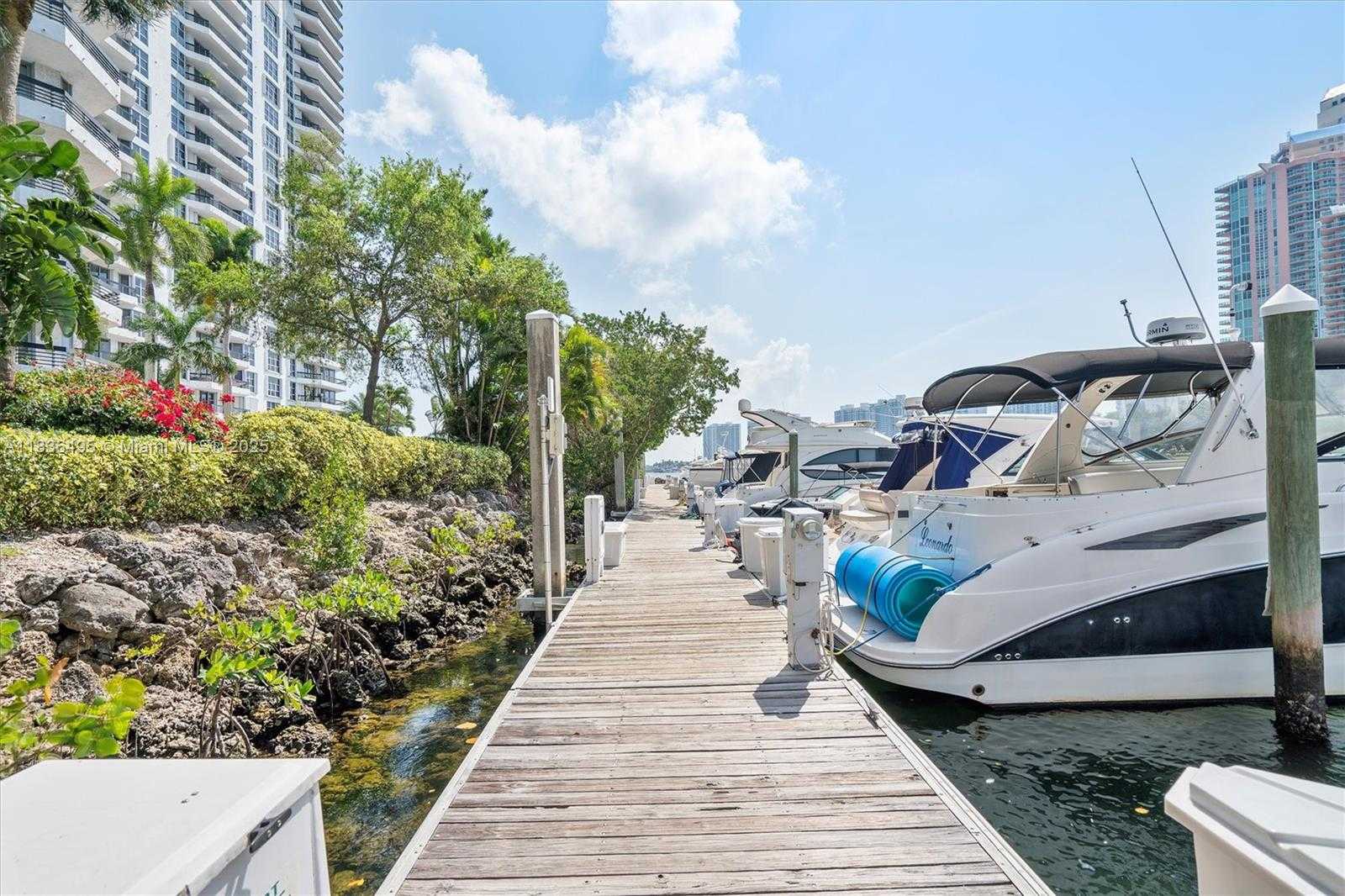 Small Image of 3530 MYSTIC POINTE DR #808, Aventura Number 34
