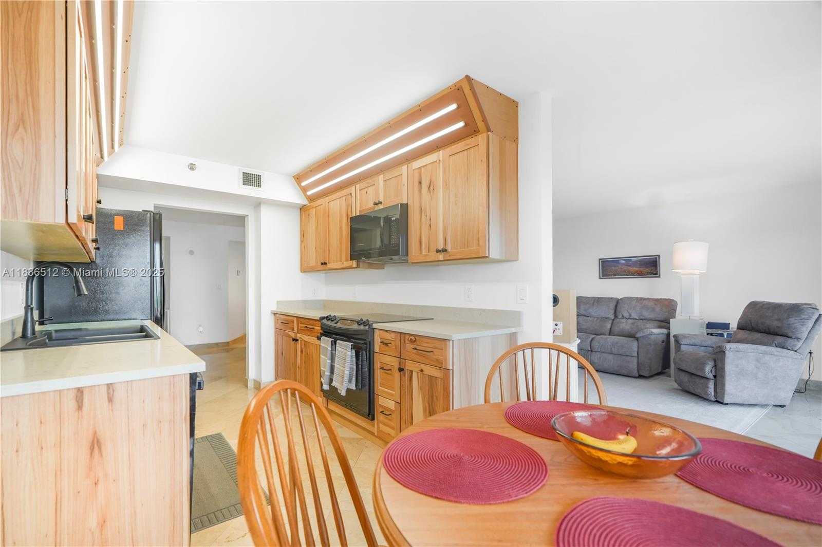 Small Image of 1201 SOUTH OCEAN DR #410S, Hollywood Number 11