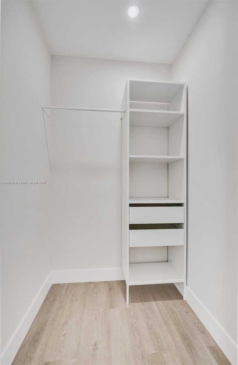 Small Image of 1617 NORTH EAST 11TH ST #1, Fort Lauderdale Number 17